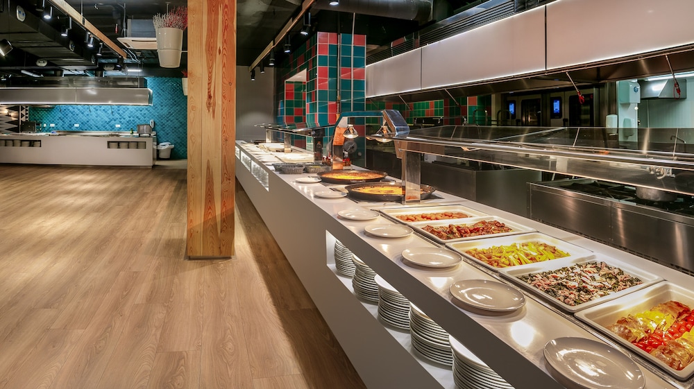 Hotel Olympus — Restaurant & bars in Benidorm, Valencian Community