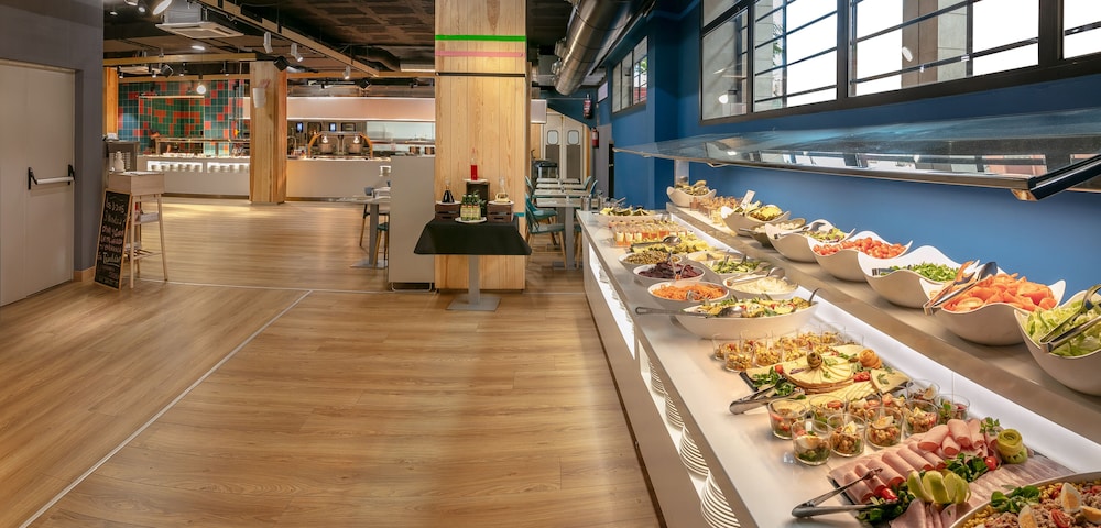 Hotel Olympus — Restaurant & bars in Benidorm, Valencian Community