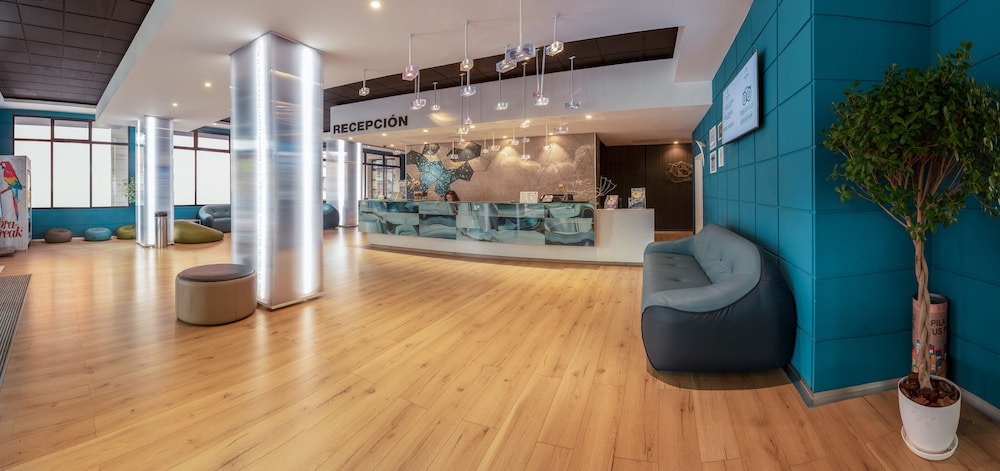 Hotel Olympus — Hotel building in Benidorm, Valencian Community