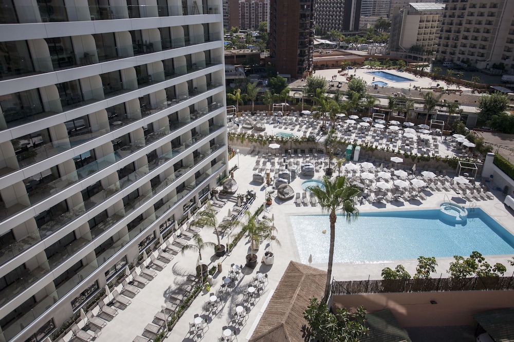 Hotel Presidente — Swimming pool in Benidorm, Valencian Community
