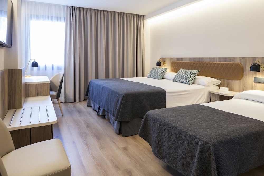 Hotel Presidente — Hotel rooms in Benidorm, Valencian Community