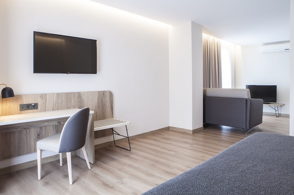 Hotel Presidente — Hotel rooms in Benidorm, Valencian Community