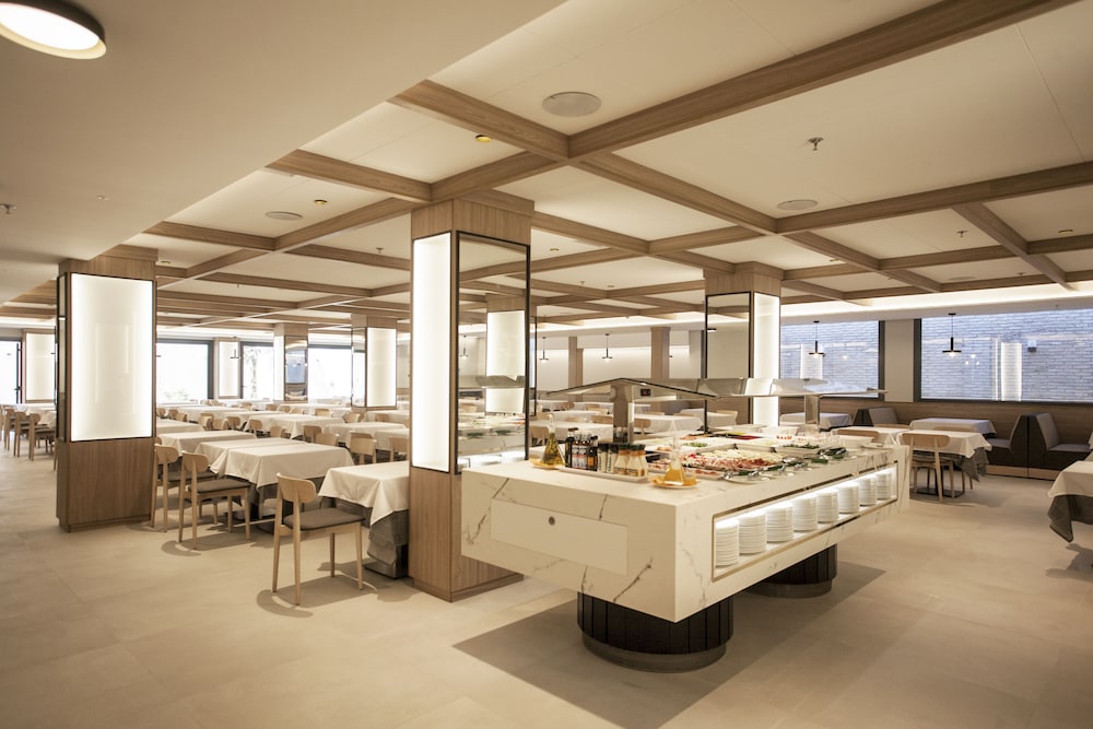 Hotel Presidente — Restaurant & bars in Benidorm, Valencian Community