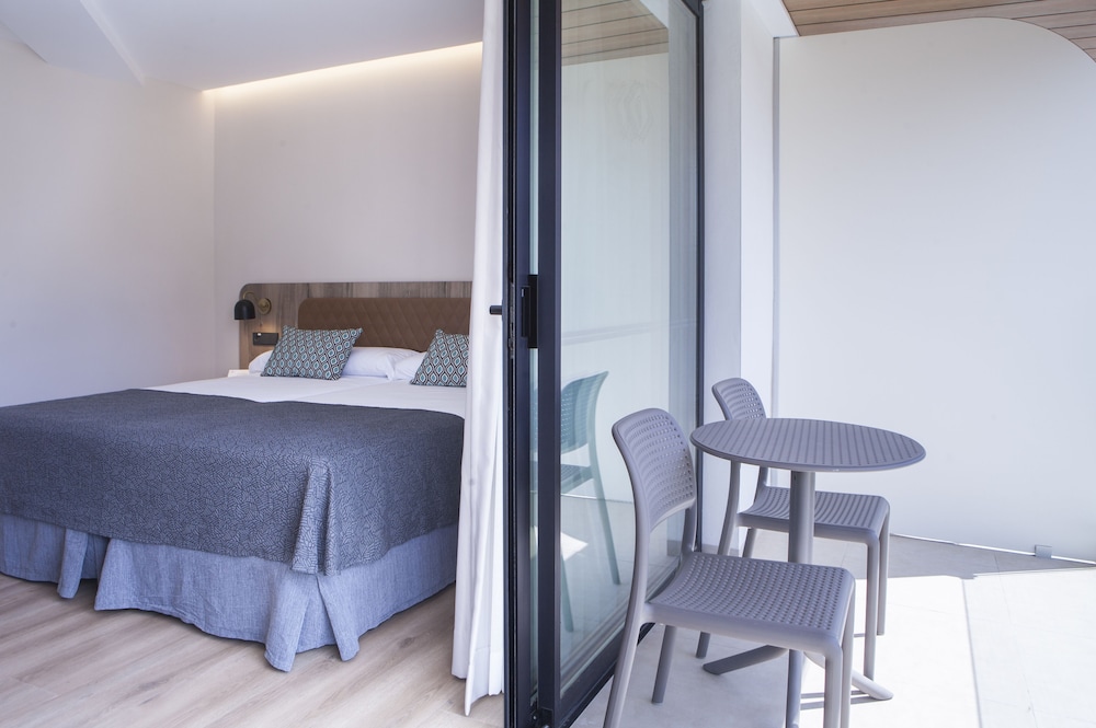 Hotel Presidente — Hotel rooms in Benidorm, Valencian Community