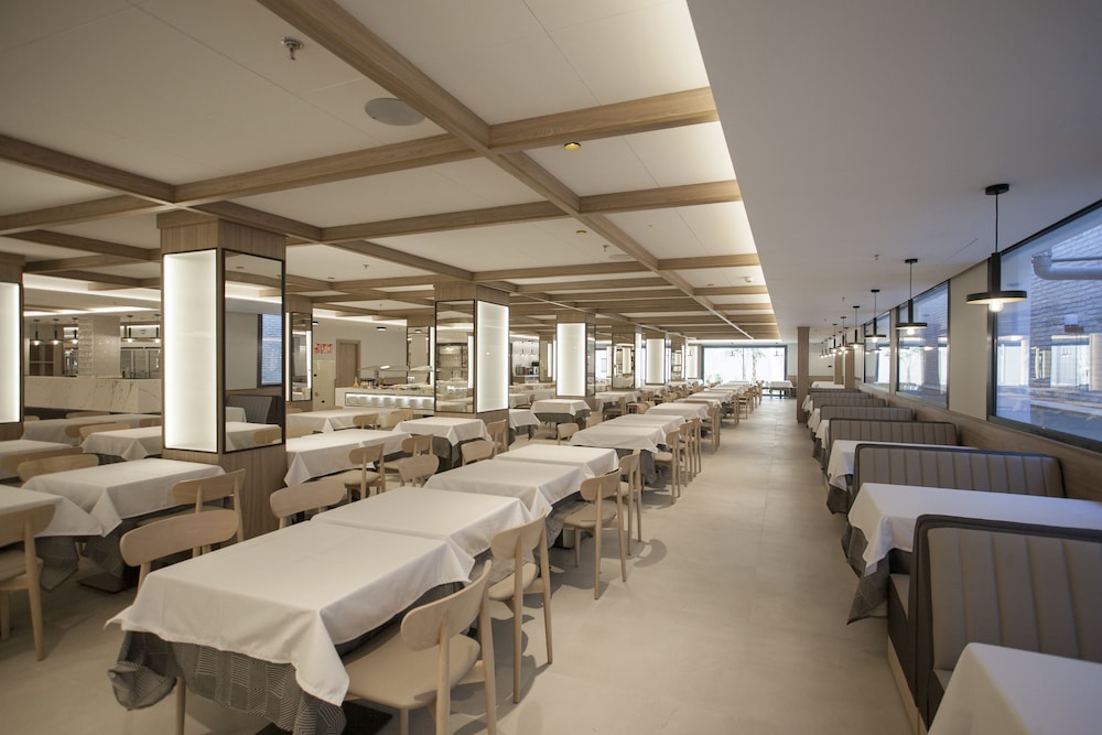 Hotel Presidente — Restaurant & bars in Benidorm, Valencian Community