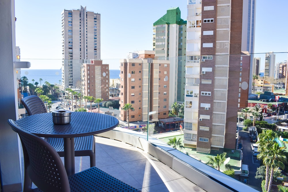 Hotel Presidente — Hotel rooms in Benidorm, Valencian Community