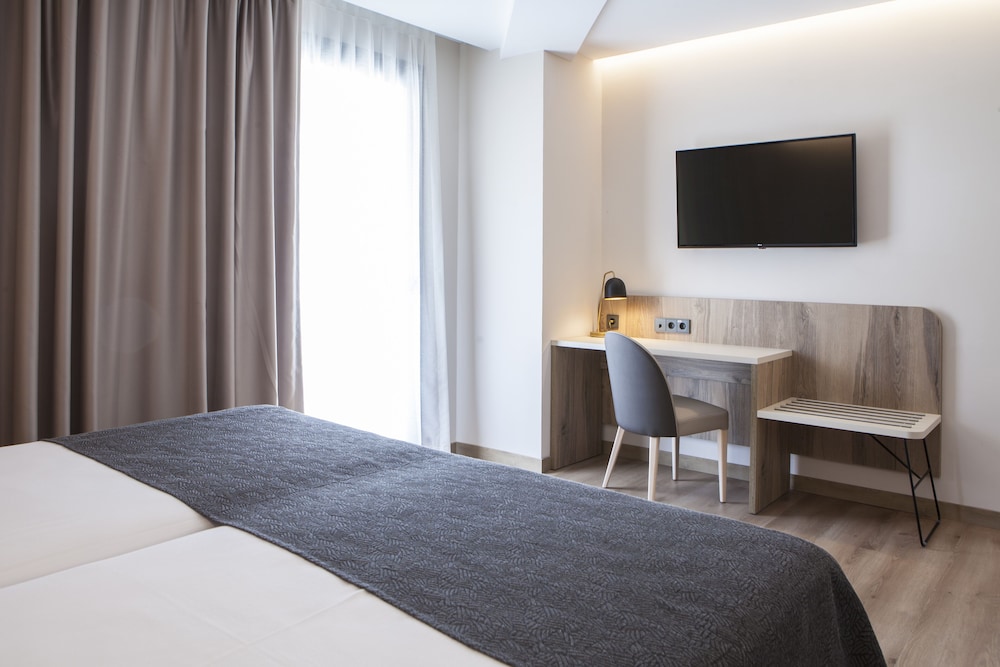 Hotel Presidente — Hotel rooms in Benidorm, Valencian Community