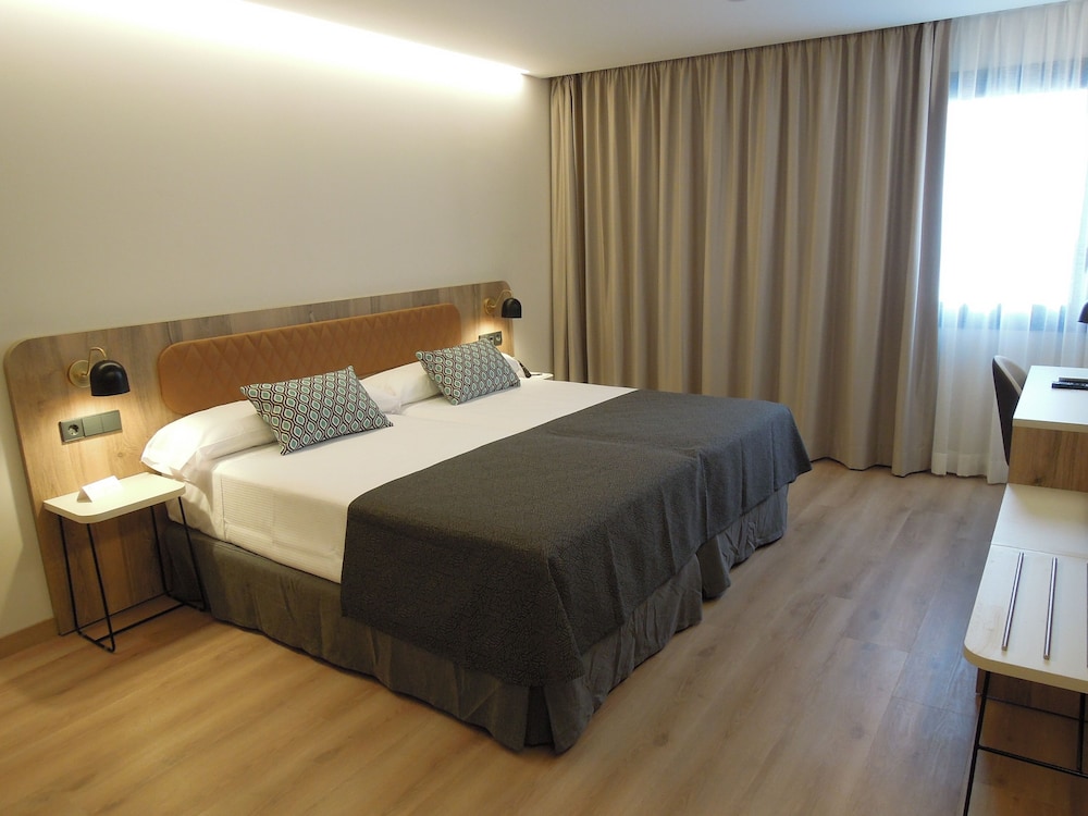 Hotel Presidente — Hotel rooms in Benidorm, Valencian Community