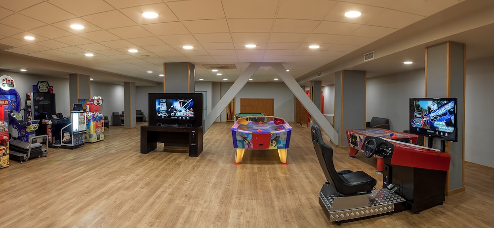 Hotel RH Princesa By Hoteles RH — Sports & recreation in Benidorm, Valencian Community