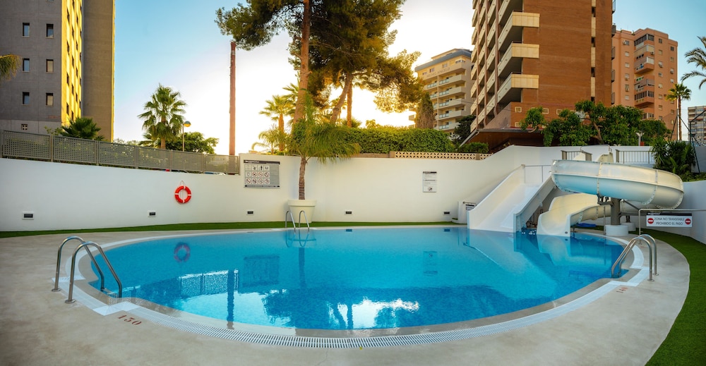 Hotel RH Princesa By Hoteles RH — Swimming pool in Benidorm, Valencian Community