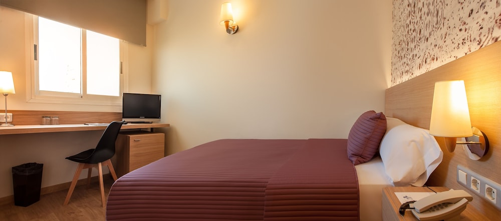Hotel RH Princesa By Hoteles RH — Hotel rooms in Benidorm, Valencian Community