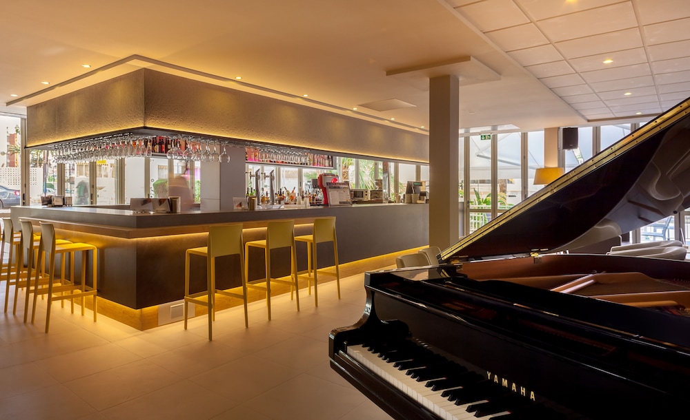 Hotel RH Princesa By Hoteles RH — Restaurant & bars in Benidorm, Valencian Community