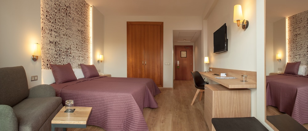 Hotel RH Princesa By Hoteles RH — Hotel rooms in Benidorm, Valencian Community
