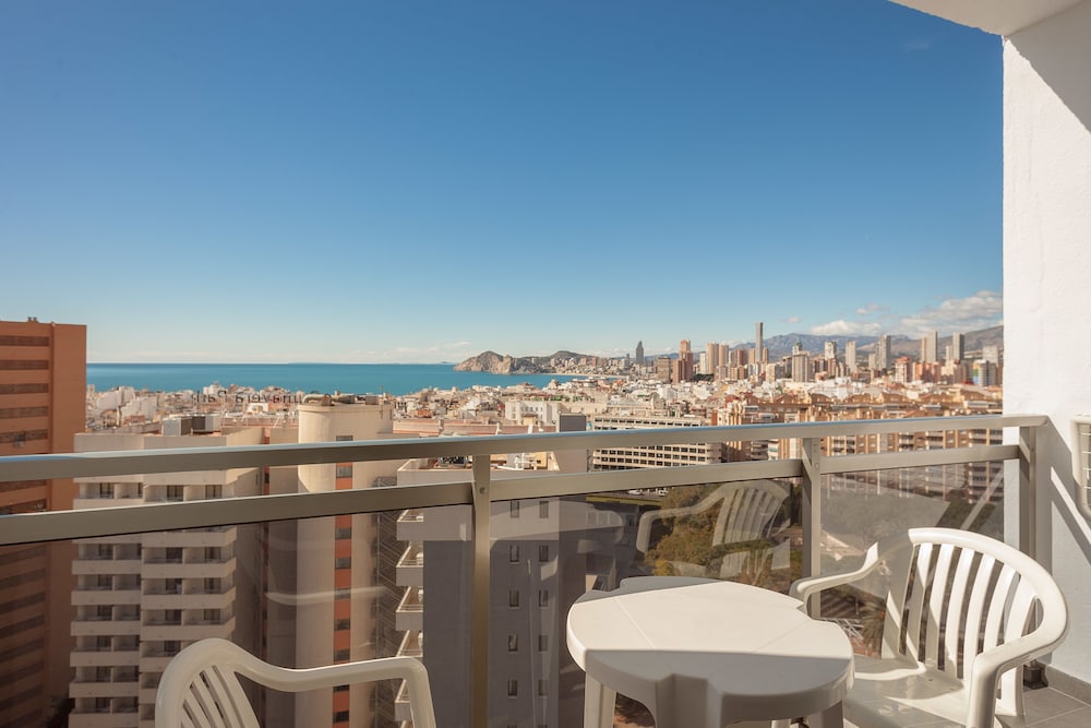 Hotel RH Princesa By Hoteles RH — Hotel rooms in Benidorm, Valencian Community
