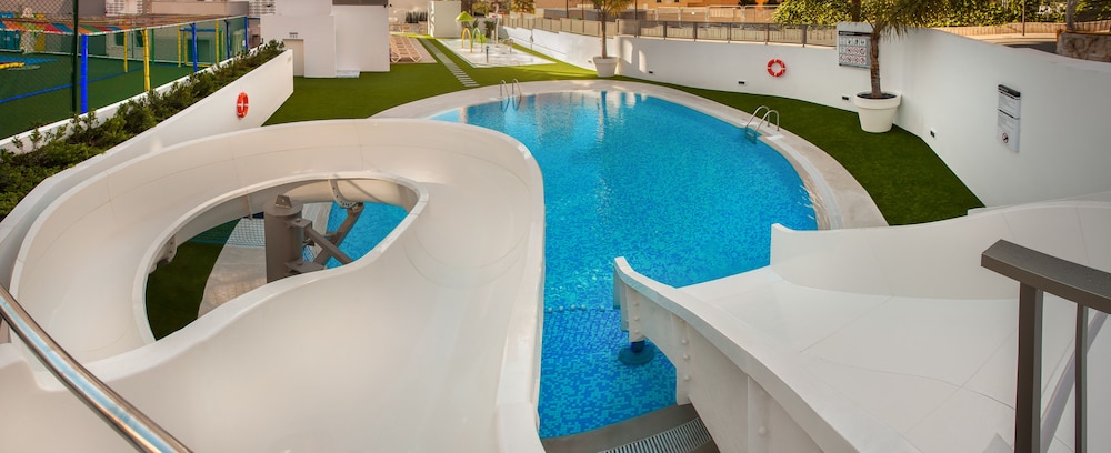 Hotel RH Princesa By Hoteles RH — Swimming pool in Benidorm, Valencian Community