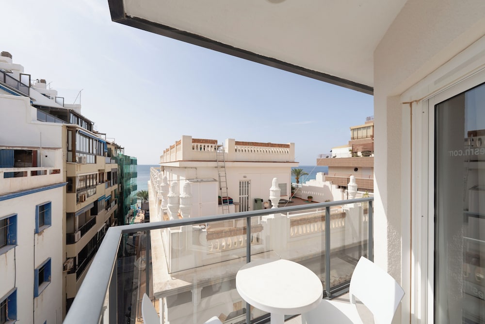 Hotel RH Sol By Hoteles RH — Hotel rooms in Benidorm, Valencian Community