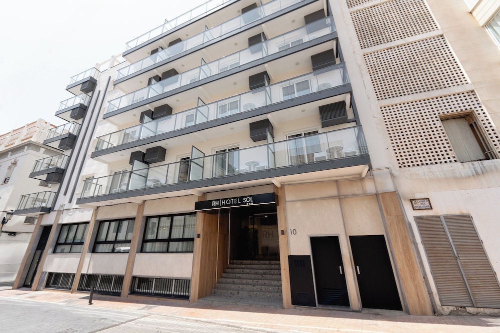 Hotel RH Sol By Hoteles RH — Hotel building in Benidorm, Valencian Community