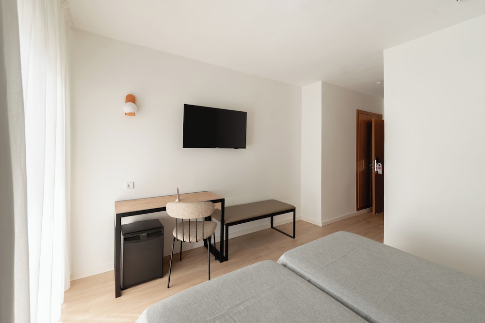 Hotel RH Sol By Hoteles RH — Hotel rooms in Benidorm, Valencian Community