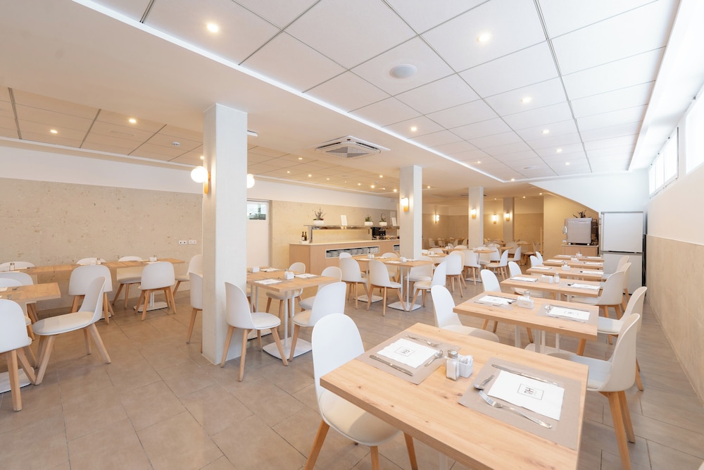 Hotel RH Sol By Hoteles RH — Restaurant & bars in Benidorm, Valencian Community