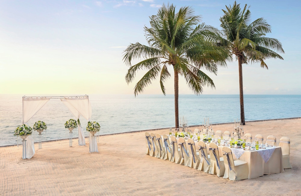 InterContinental Pattaya Resort by IHG — Beach in Pattaya, Chonburi