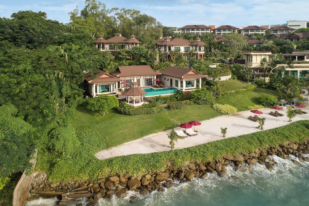 InterContinental Pattaya Resort by IHG — Hotel building in Pattaya, Chonburi