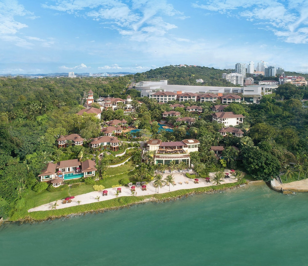 InterContinental Pattaya Resort by IHG — Beach in Pattaya, Chonburi