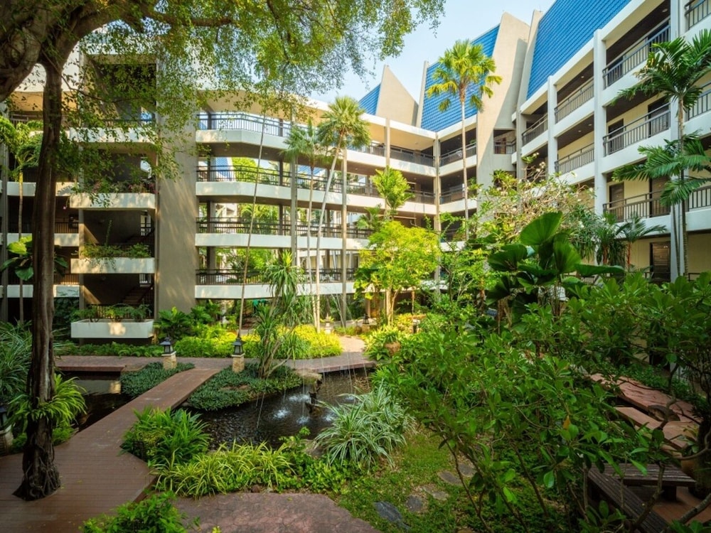 SIAM BAYSHORE RESORT PATTAYA — Hotel building in Pattaya, Chonburi