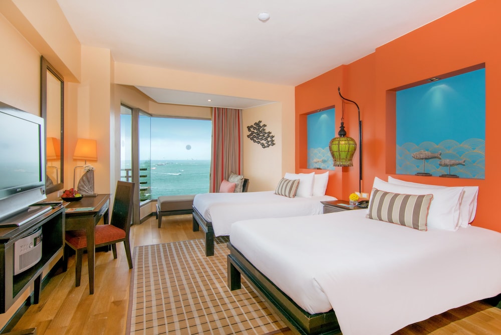 The Bayview Hotel Pattaya — Hotel rooms in Pattaya, Chonburi