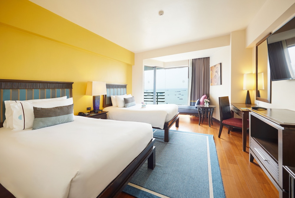 The Bayview Hotel Pattaya — Hotel rooms in Pattaya, Chonburi
