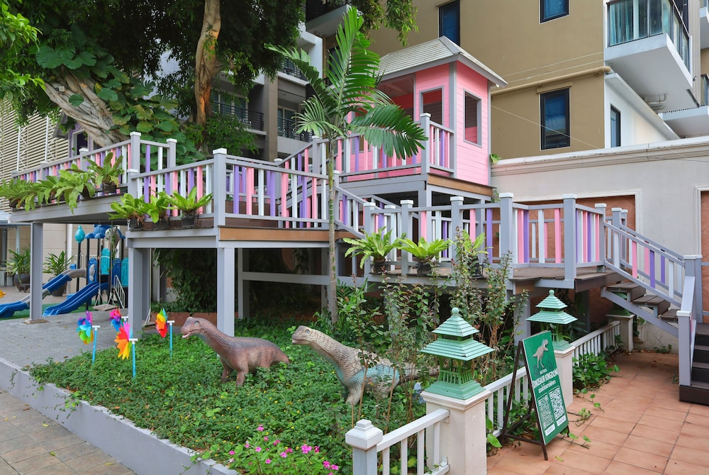 The Bayview Hotel Pattaya — Hotel building in Pattaya, Chonburi