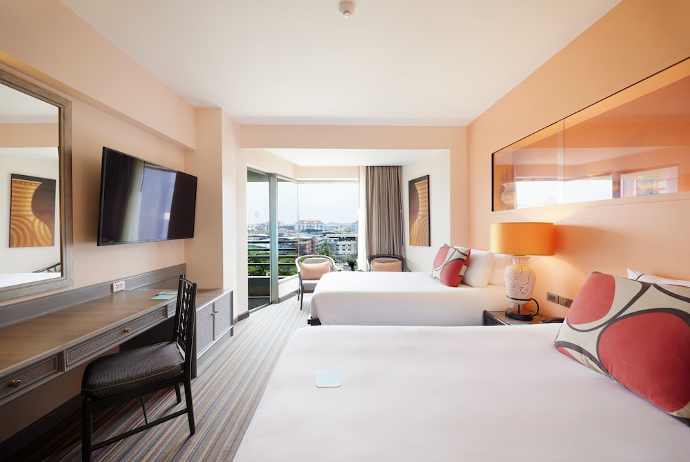 The Bayview Hotel Pattaya — Hotel rooms in Pattaya, Chonburi
