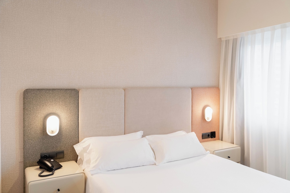Hotel RH Royal - Recommended for Adults By Hoteles RH — Rooms in Benidorm, Valencian Community