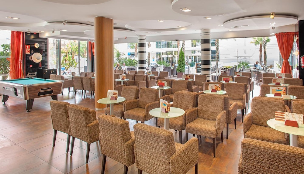 Hotel RH Royal - Recommended for Adults By Hoteles RH — Restaurant in Benidorm, Valencian Community
