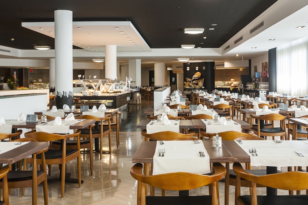 Sandos Monaco Hotel - Adults Only — Restaurant & bars in Benidorm, Valencian Community