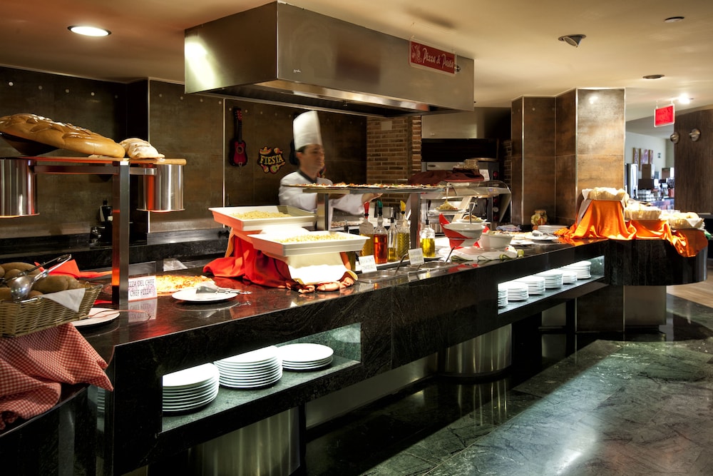 Sandos Monaco Hotel - Adults Only — Restaurant & bars in Benidorm, Valencian Community