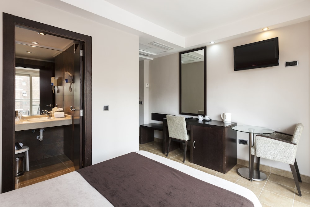 Sandos Monaco Hotel - Adults Only — Hotel rooms in Benidorm, Valencian Community