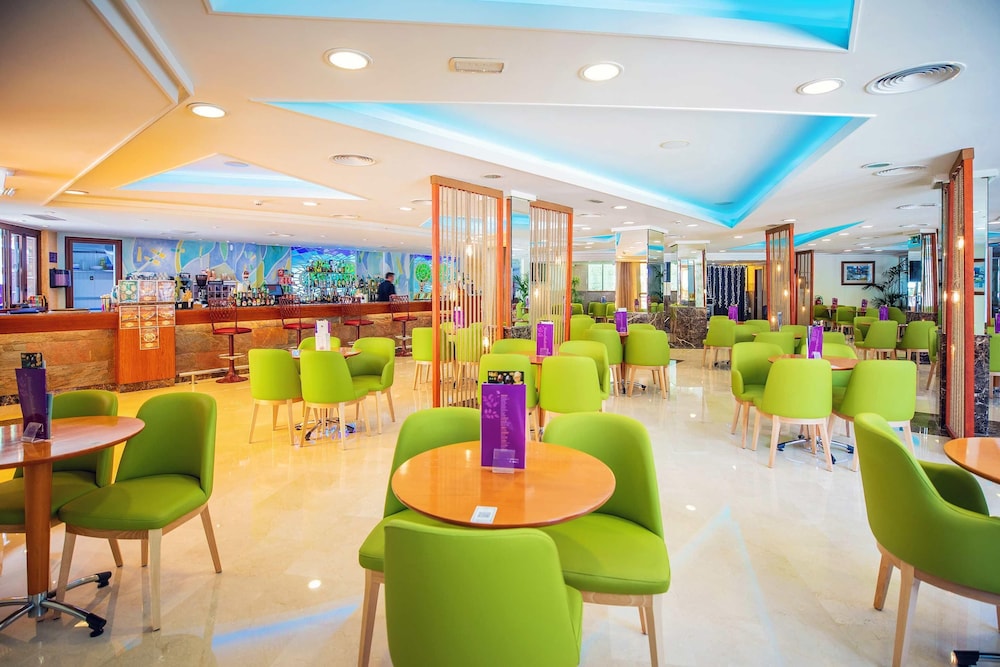 Hotel Servigroup Castilla — Restaurant & bars in Benidorm, Valencian Community
