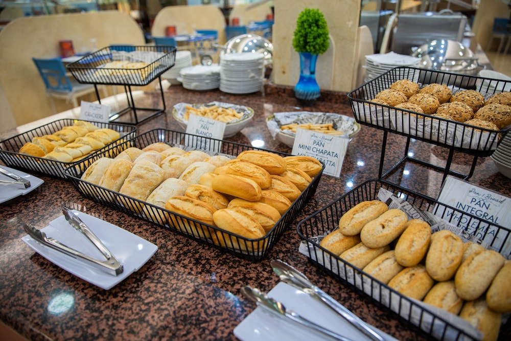 Hotel Servigroup Castilla — Restaurant & bars in Benidorm, Valencian Community