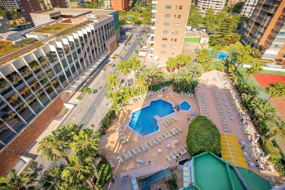 Hotel Servigroup Castilla — Swimming pool in Benidorm, Valencian Community