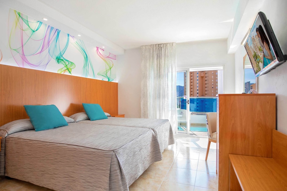 Hotel Servigroup Castilla — Hotel rooms in Benidorm, Valencian Community