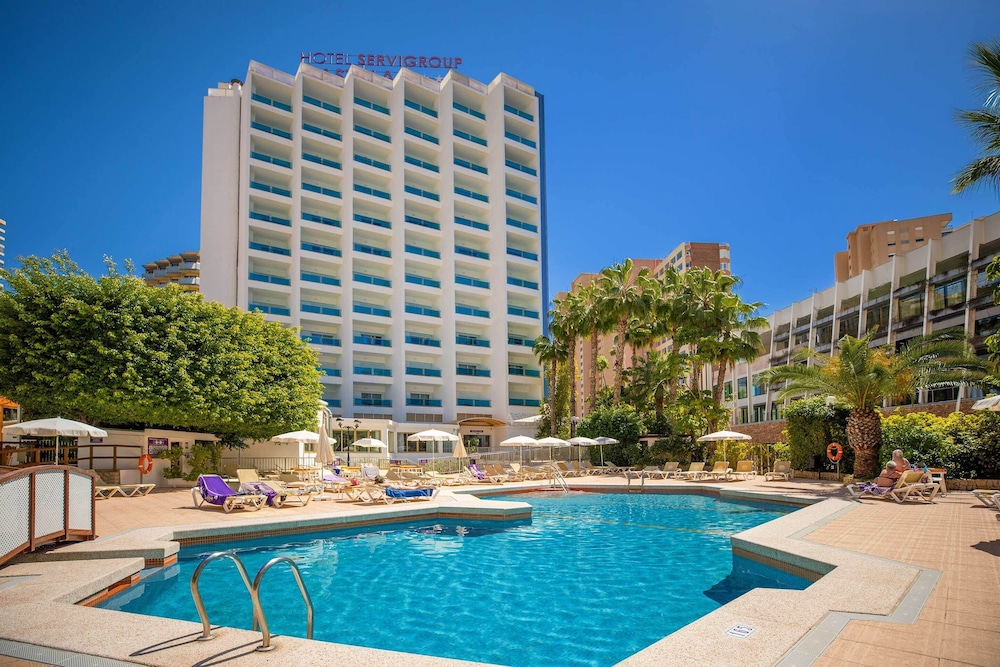 Hotel Servigroup Castilla — Swimming pool in Benidorm, Valencian Community