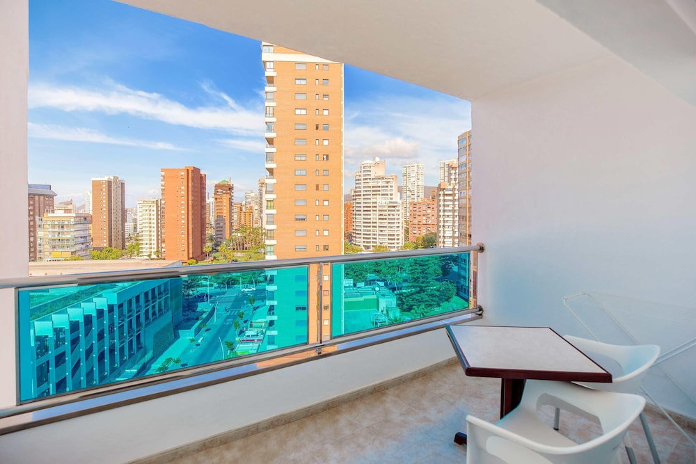 Hotel Servigroup Castilla — Hotel rooms in Benidorm, Valencian Community
