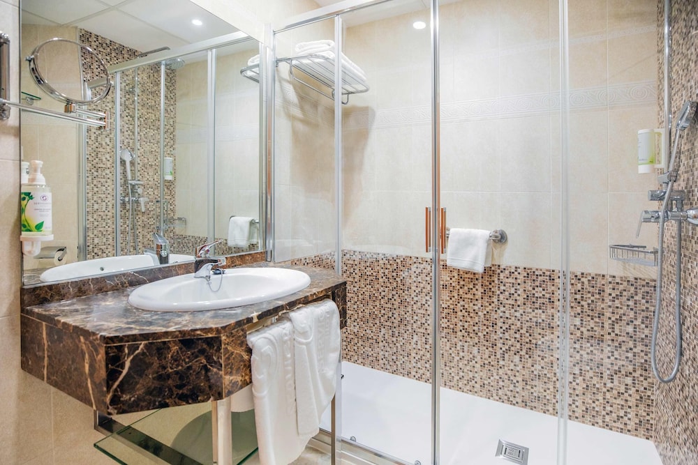 Hotel Servigroup Castilla — Hotel rooms in Benidorm, Valencian Community