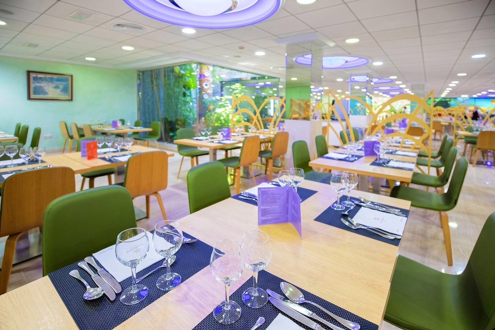 Hotel Servigroup Diplomatic — Restaurant & bars in Benidorm, Valencian Community