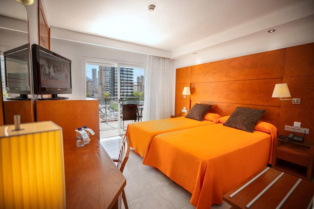 Hotel Servigroup Diplomatic — Hotel rooms in Benidorm, Valencian Community