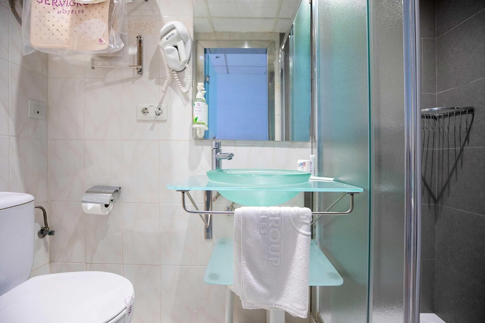 Hotel Servigroup Diplomatic — Hotel rooms in Benidorm, Valencian Community