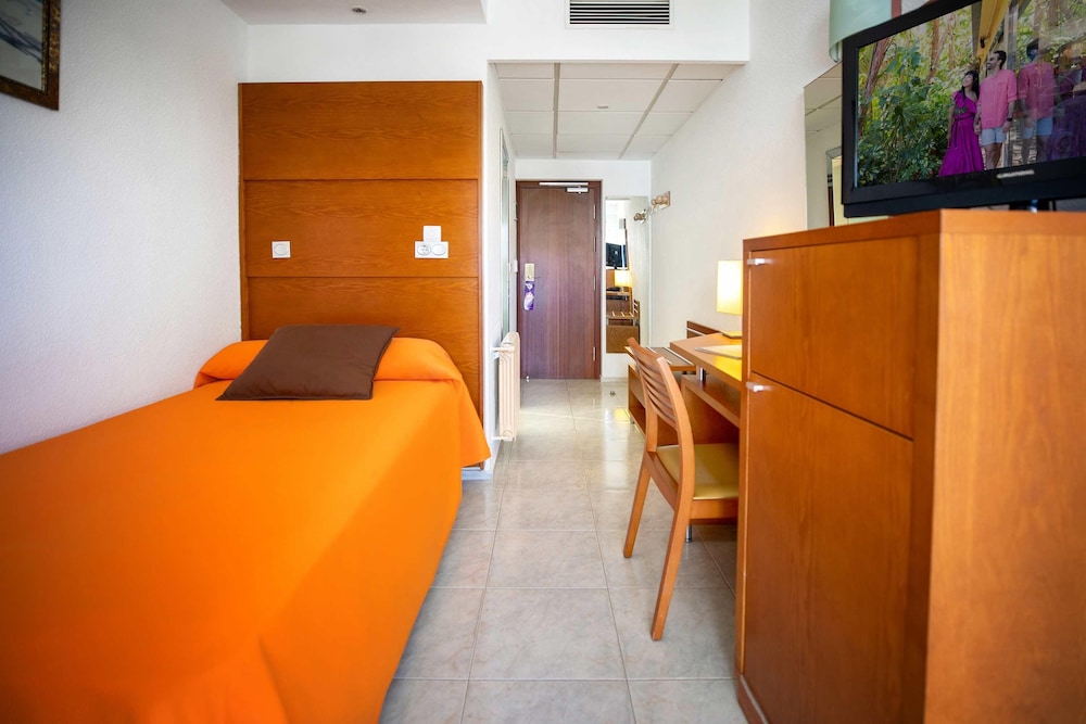 Hotel Servigroup Diplomatic — Hotel rooms in Benidorm, Valencian Community