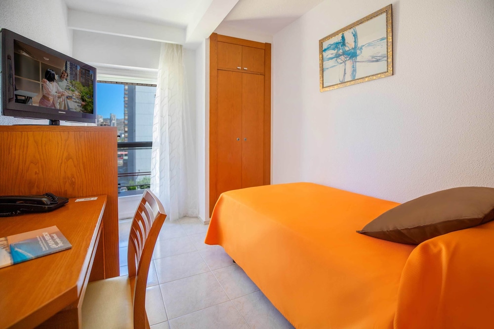 Hotel Servigroup Diplomatic — Hotel rooms in Benidorm, Valencian Community