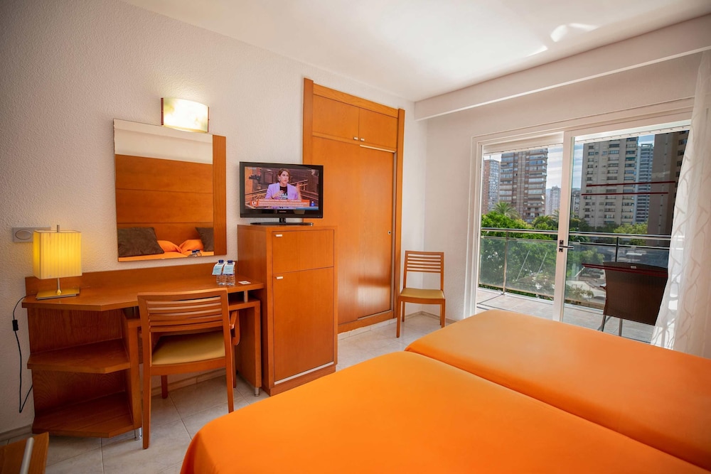 Hotel Servigroup Diplomatic — Hotel rooms in Benidorm, Valencian Community