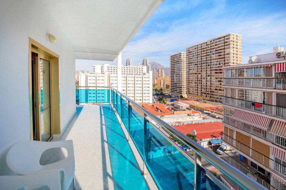 Hotel Servigroup Nereo — Hotel building in Benidorm, Valencian Community